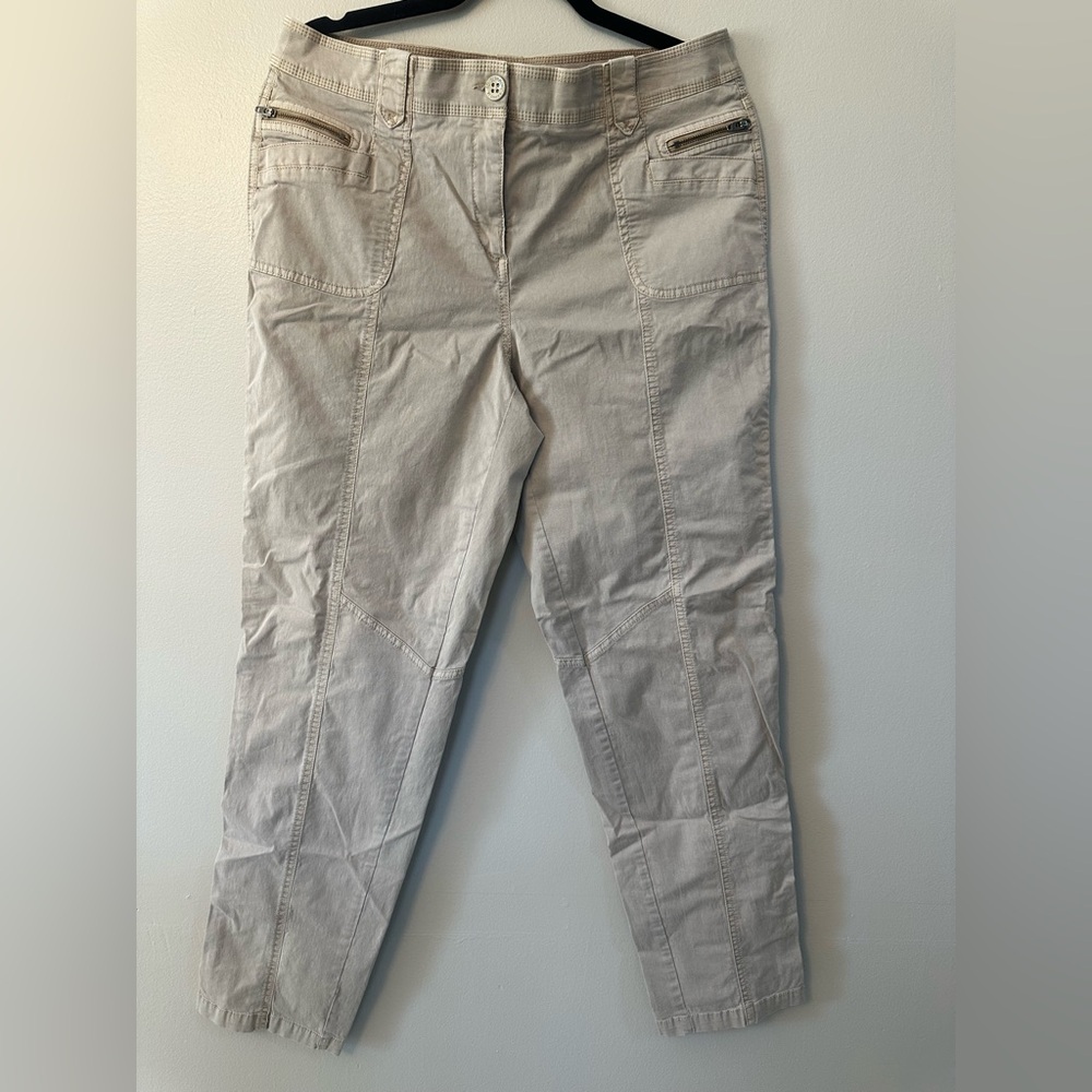 Chico's Creme So Slimming Pants Zipper Pockets Women’s Size 1.5/Medium
